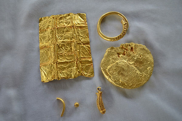 gold hoard treasure thailand